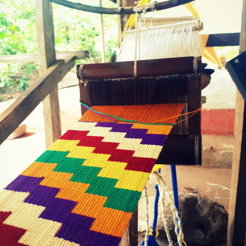 kente-cloth-weaving-ghana